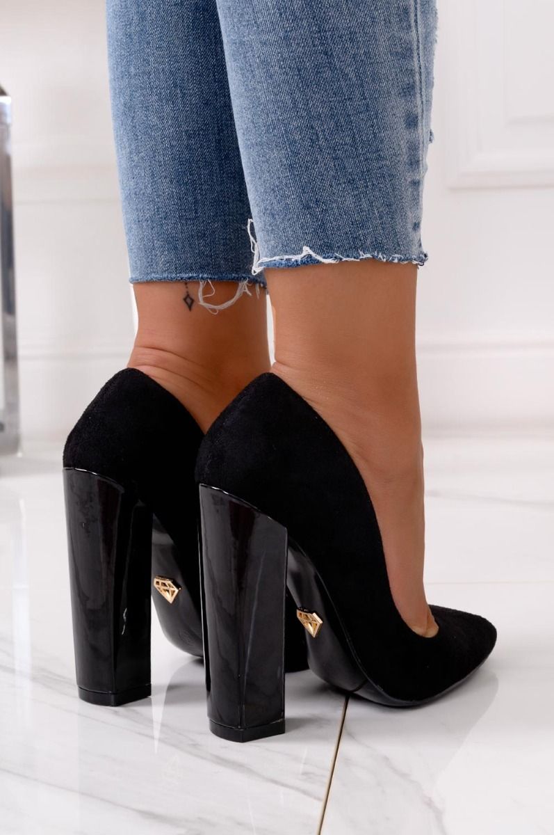 Black suede pumps with comfortable patent heel