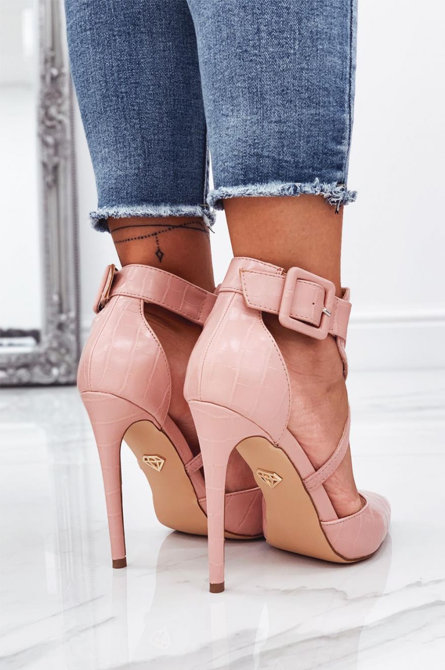 Pink crocodile-effect high heel pumps