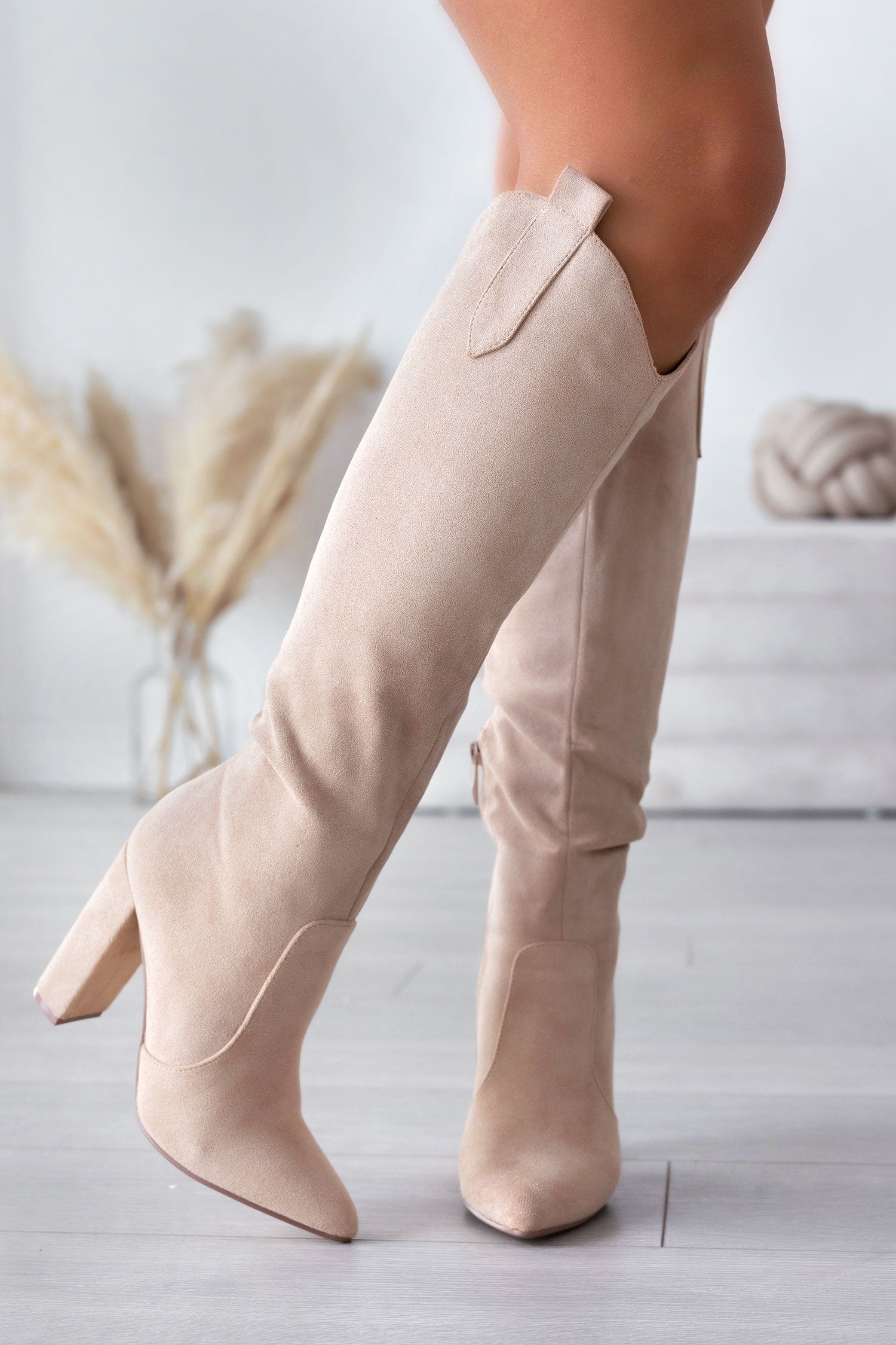Bottes beige Alexoo en daim avec talon confortable
