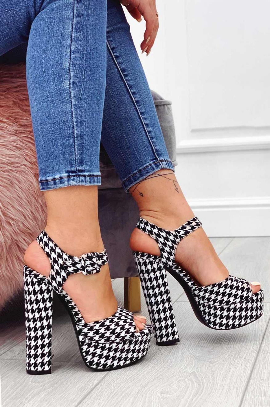 Houndstooth patterned sandals with high heel