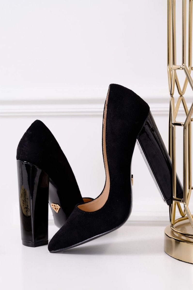 Black suede pumps with comfortable patent heel