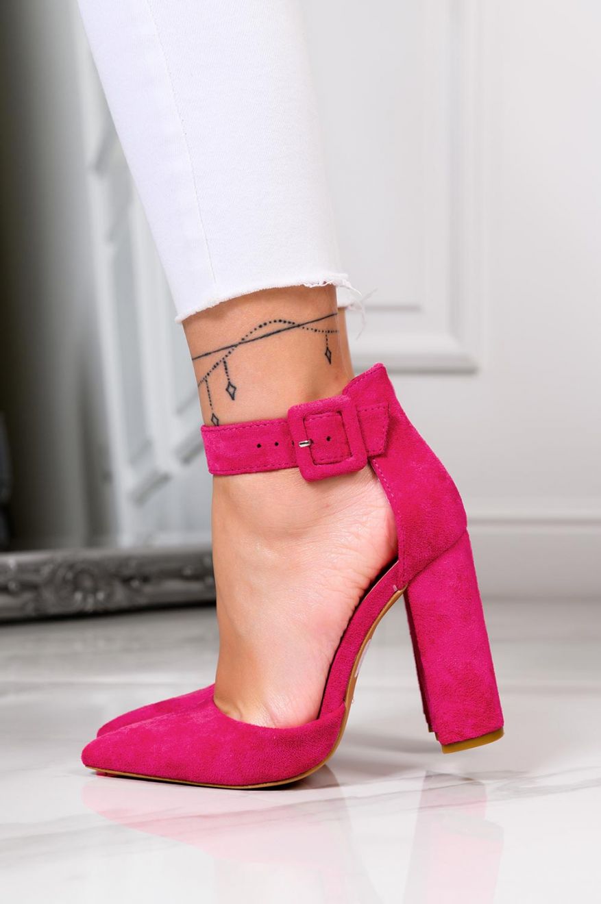 Fuchsia suede pumps with strap and comfortable heel
