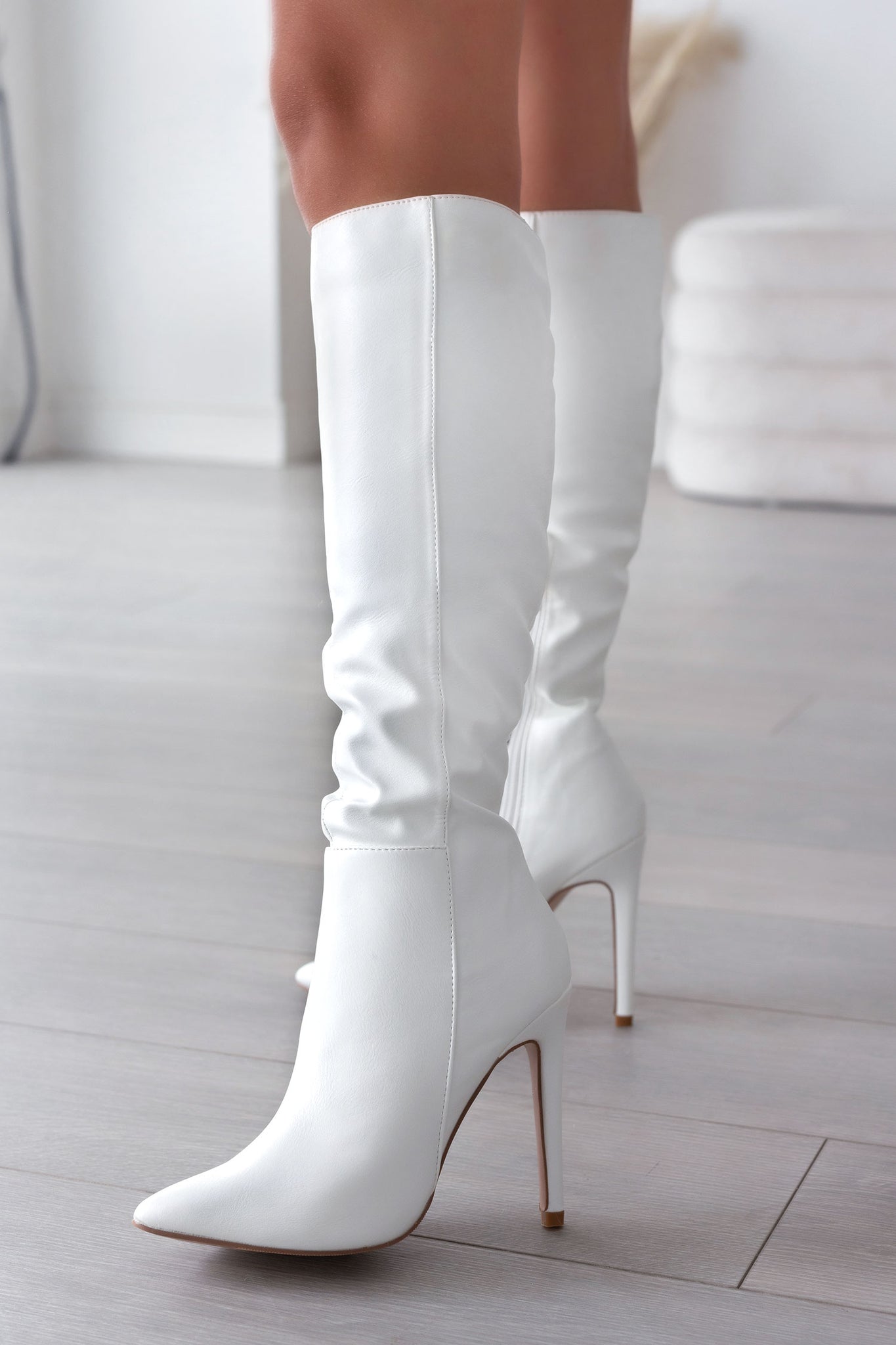 BRENDA - White Alexoo boots with high heel