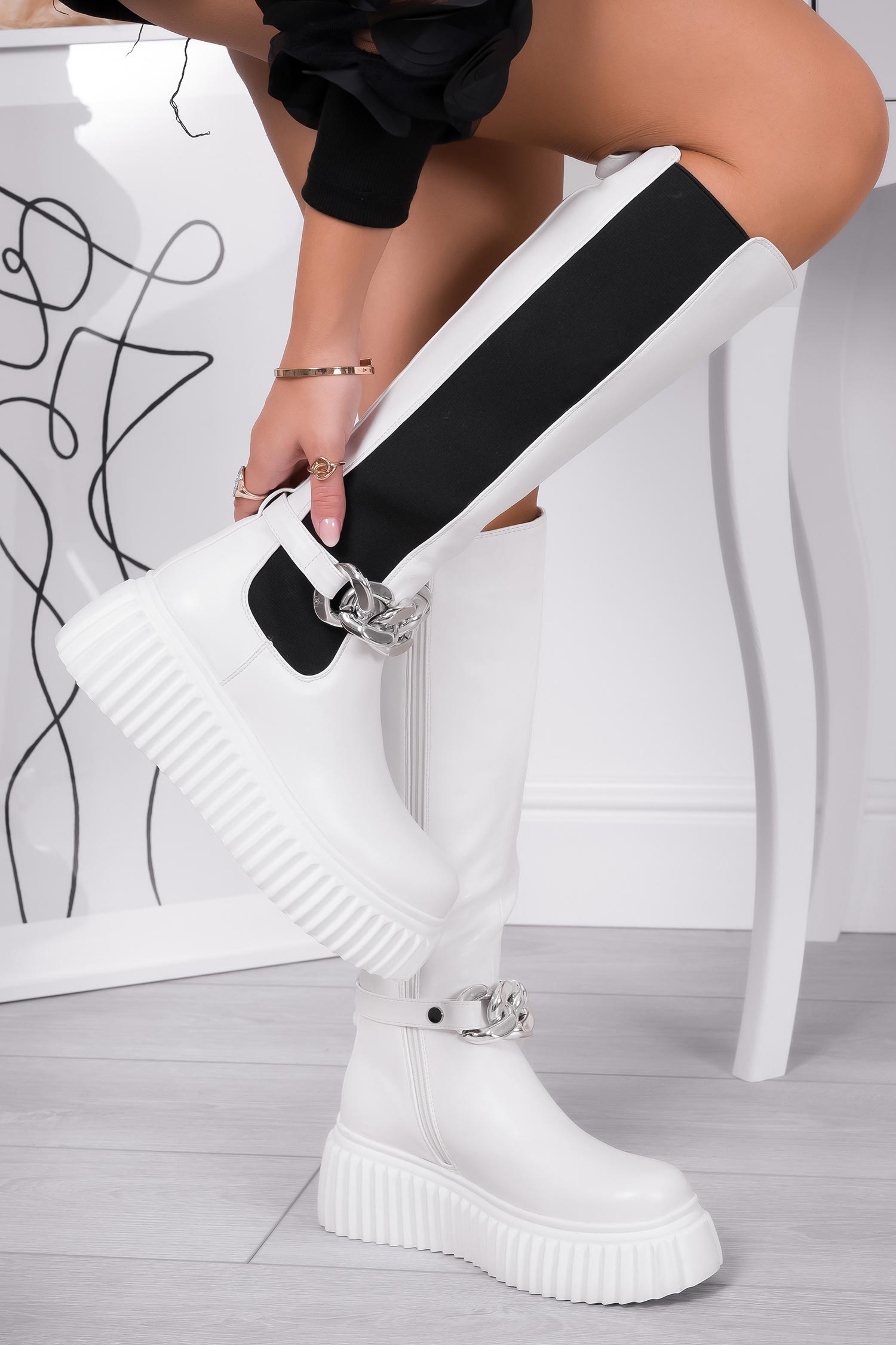 Bottes blanches Alexoo avec élastique et chaîne amovible