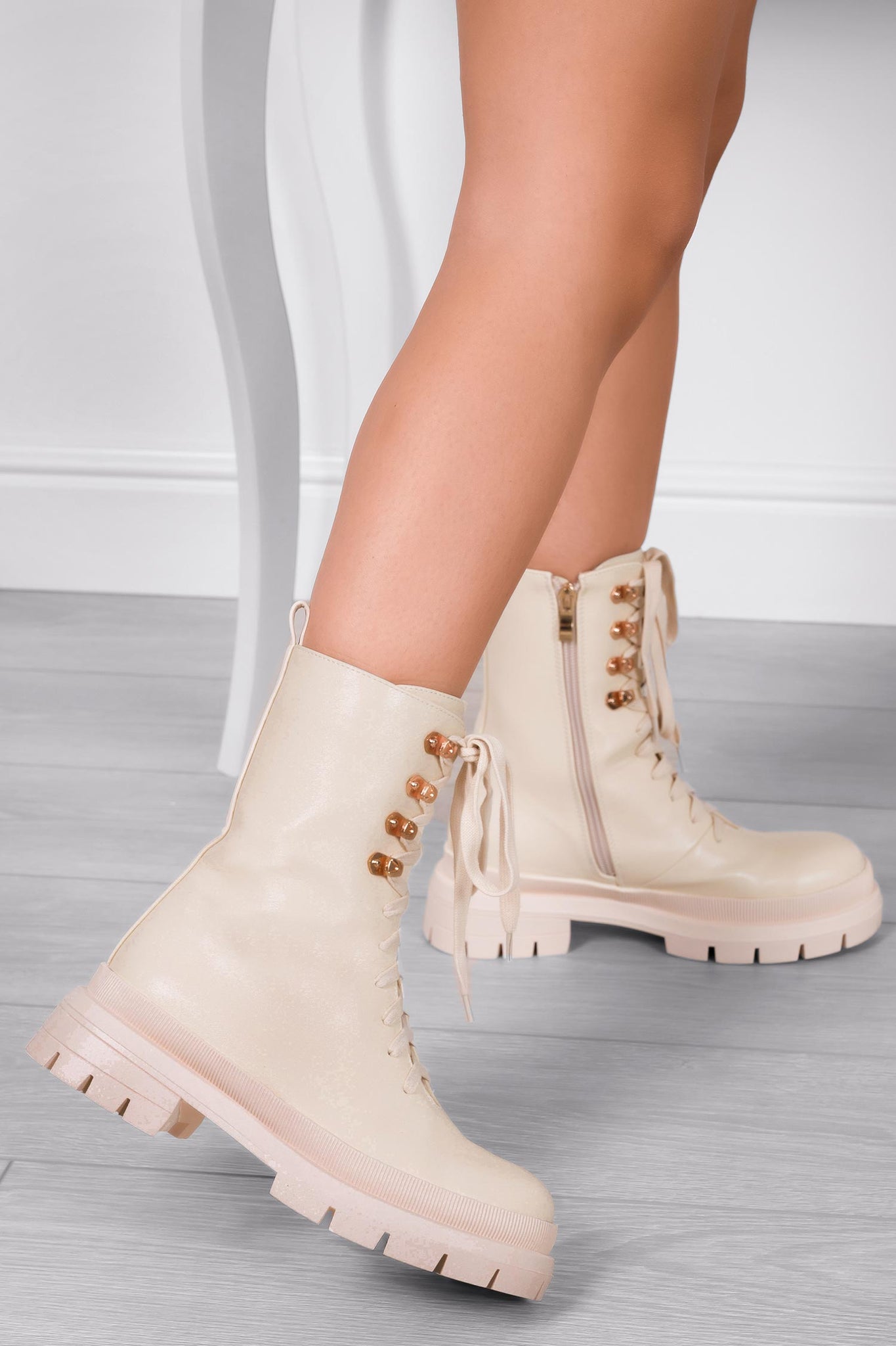 Beige combat ankle boots Alexoo with laces