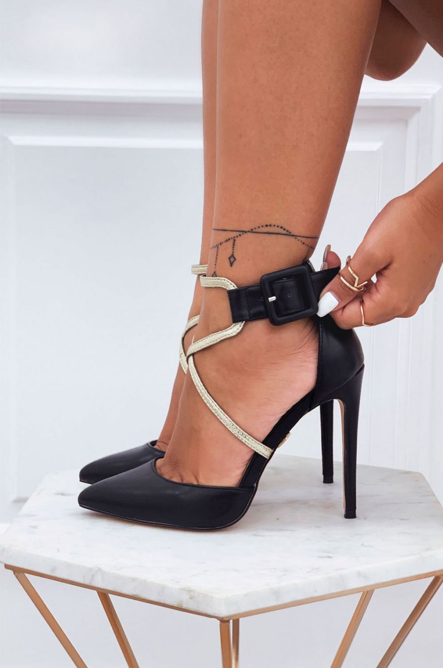 Alexoo black pumps in faux leather with gold strap