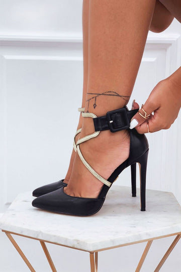 Alexoo black pumps in faux leather with gold strap