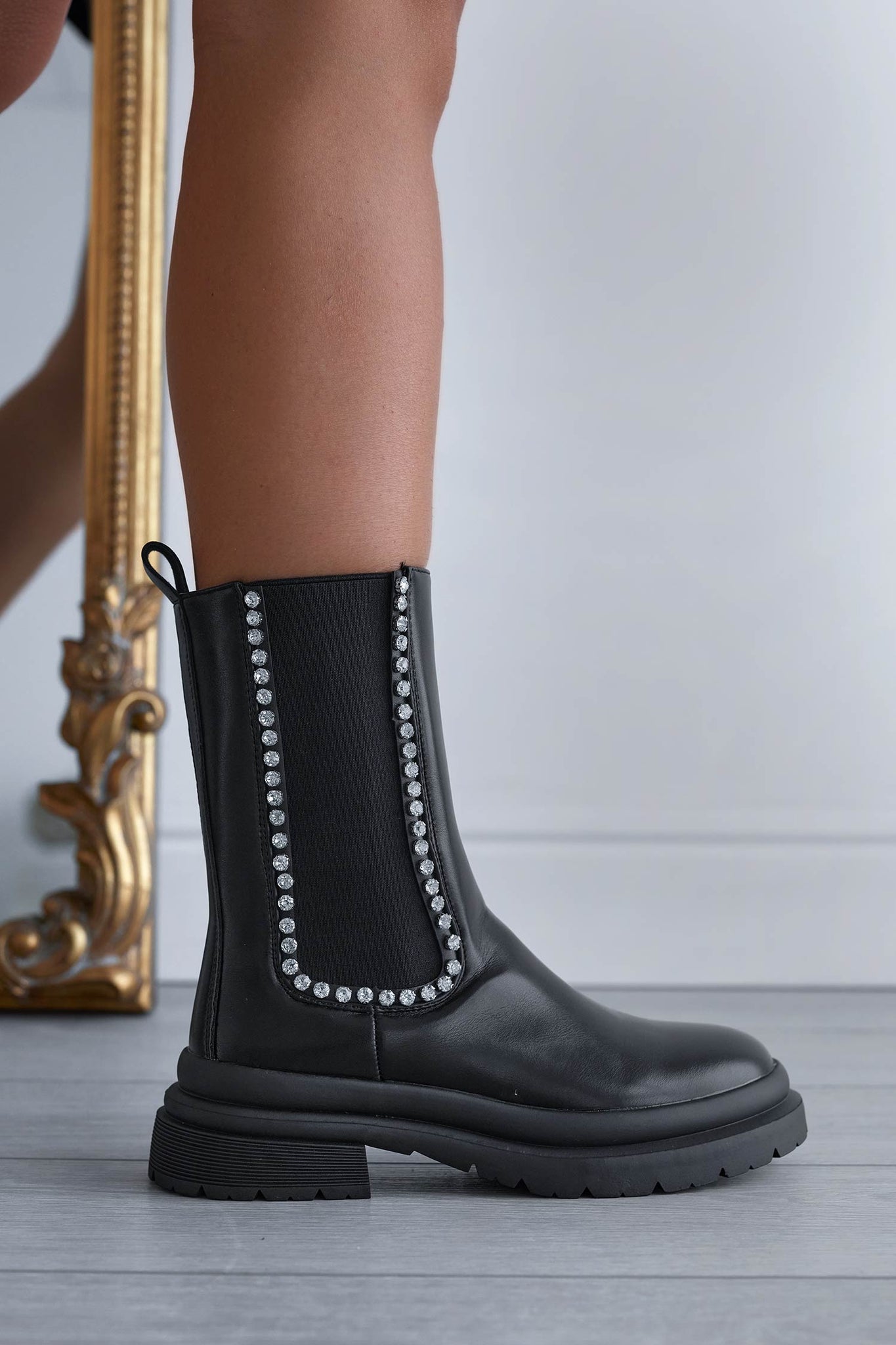 GIRONA - Black ankle boots with elastic and rhinestone trim