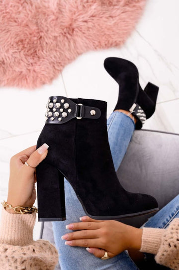 Black ankle boots with high heel and studs on the back Silvia Gala