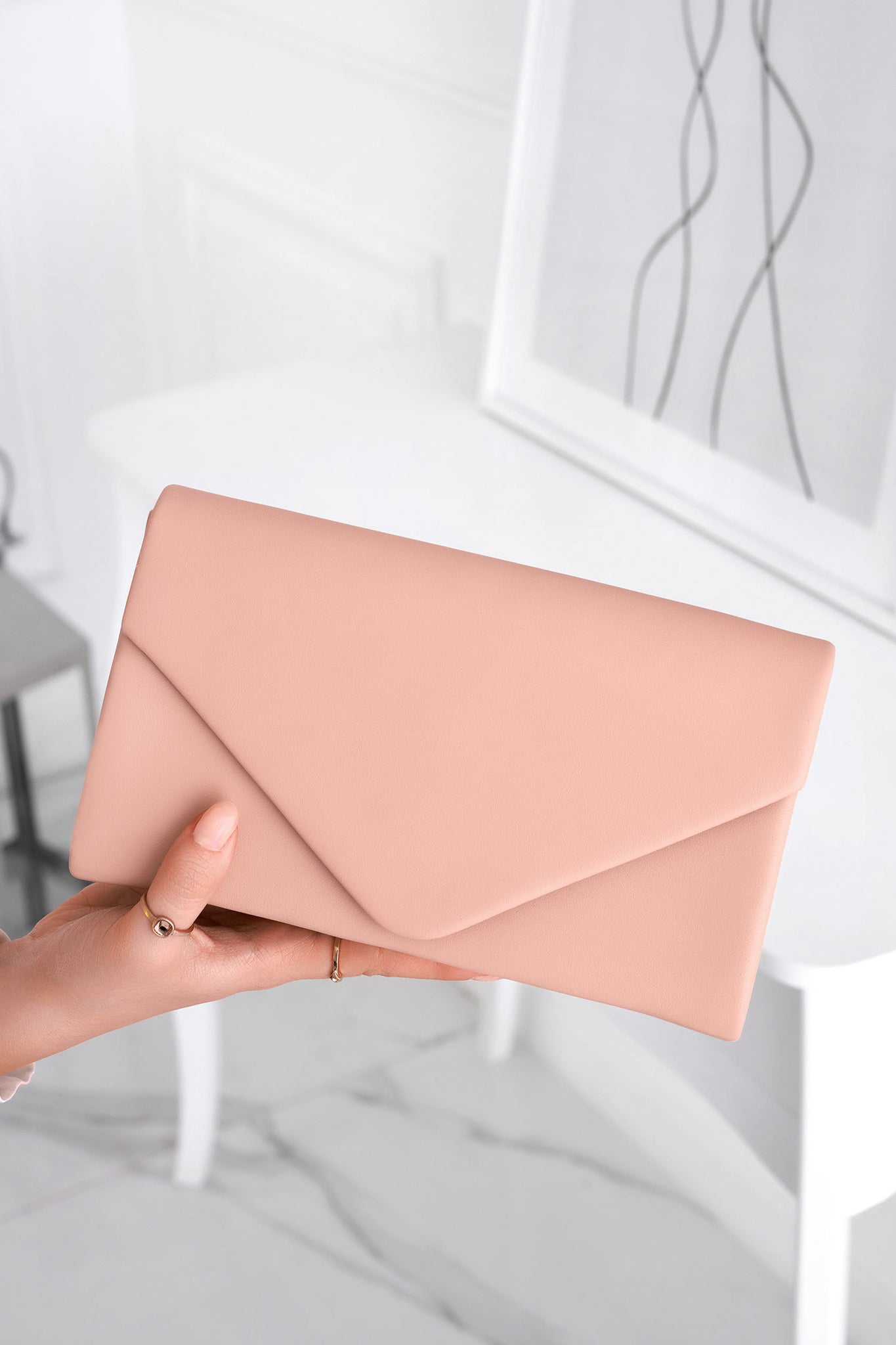 B205 pink clutch bag in faux leather