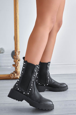 MAAX - Black ankle boots with studs and side elastic