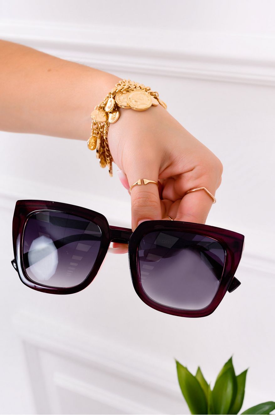 Sunglasses with thick burgundy frame