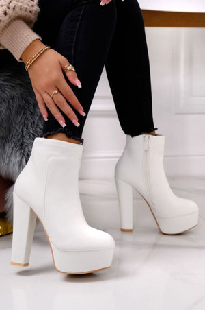 FELICIA - White ankle boots in faux leather with high heel