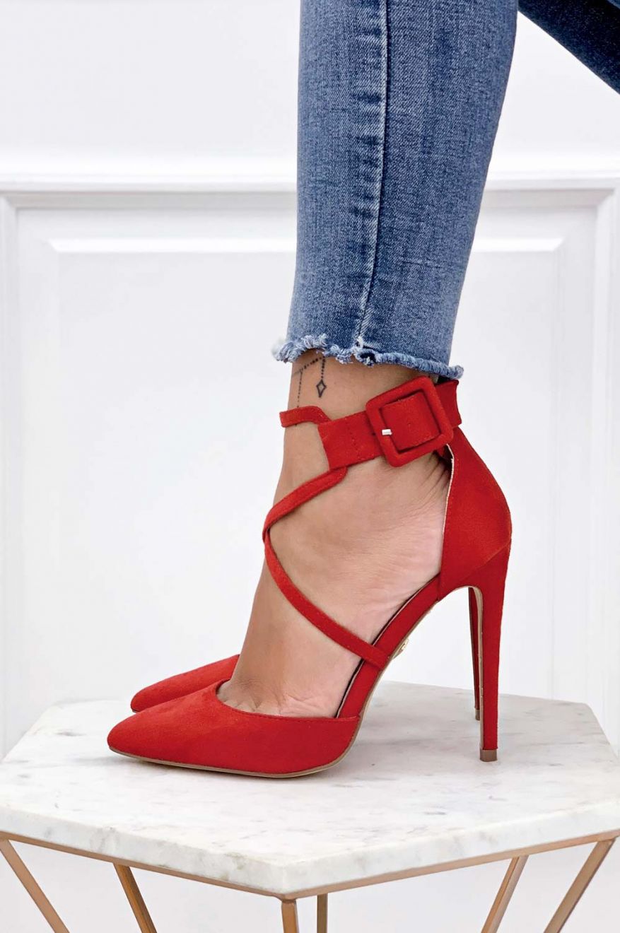 Red suede pumps with high heel