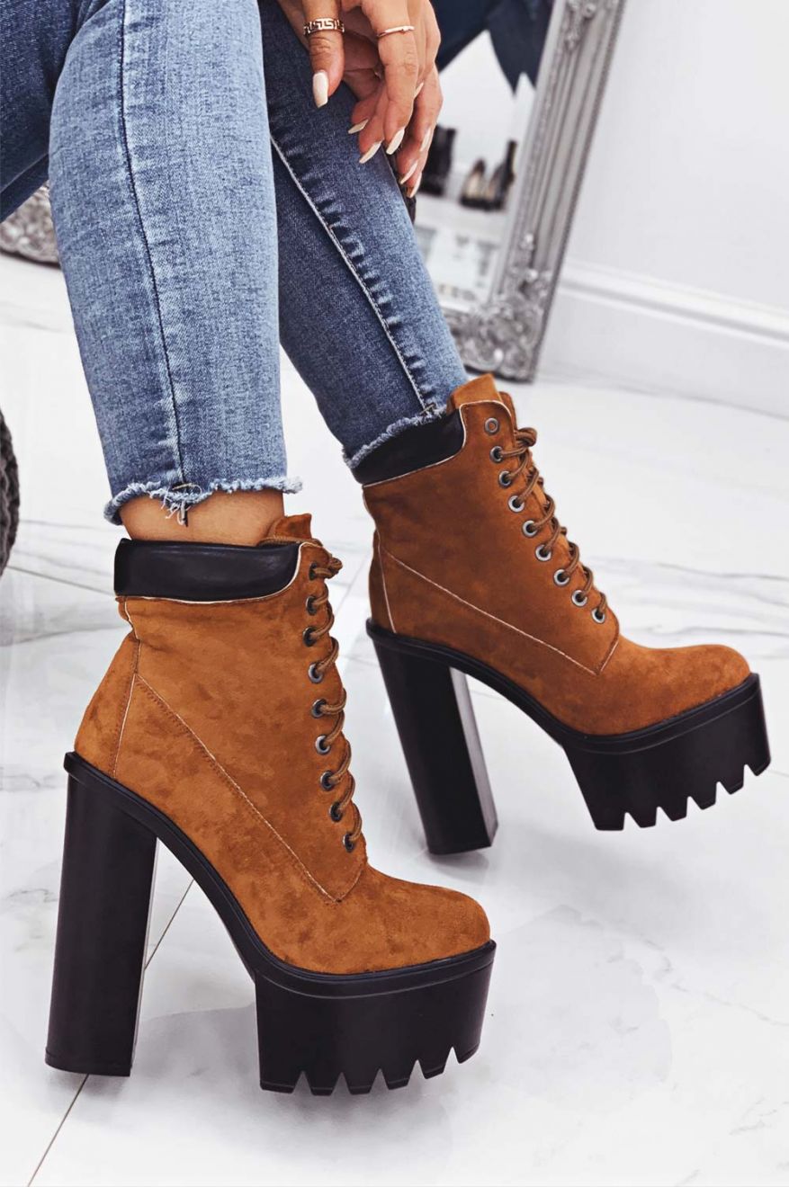 Camel suede ankle boots with high heel and laces