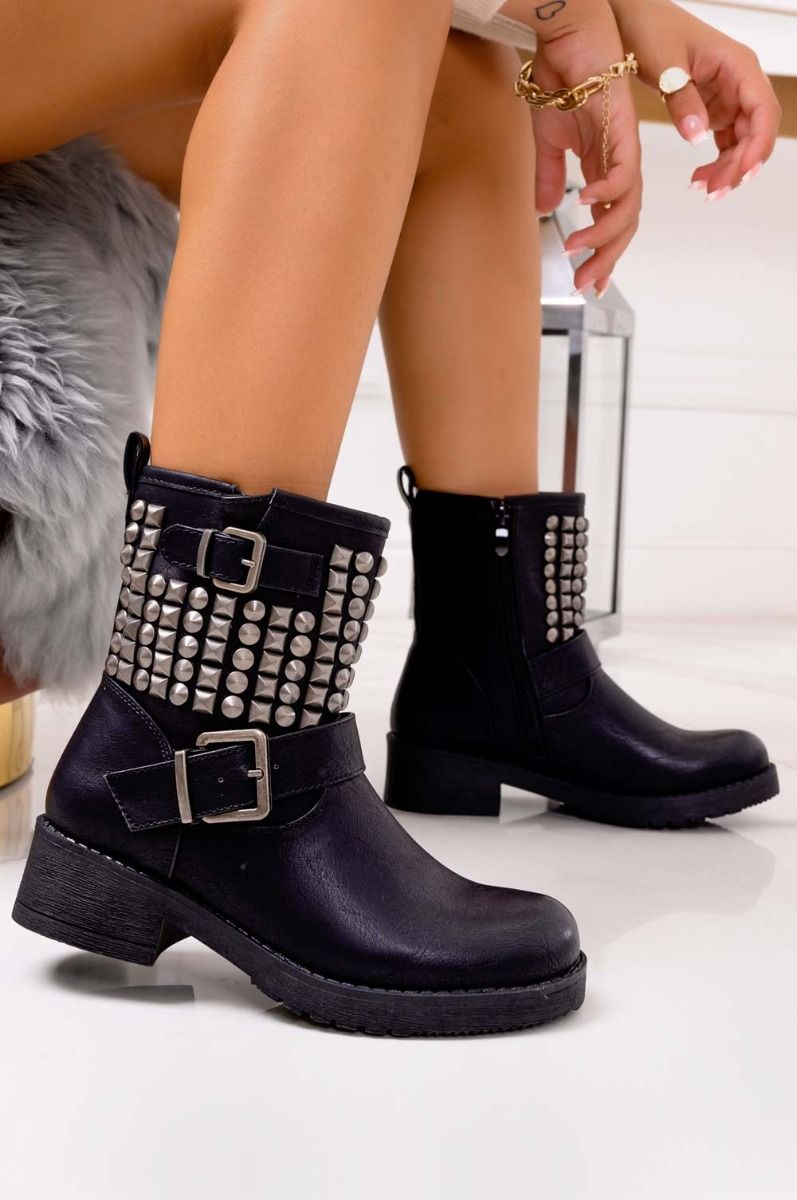 Stivaletti neri biker con borchie