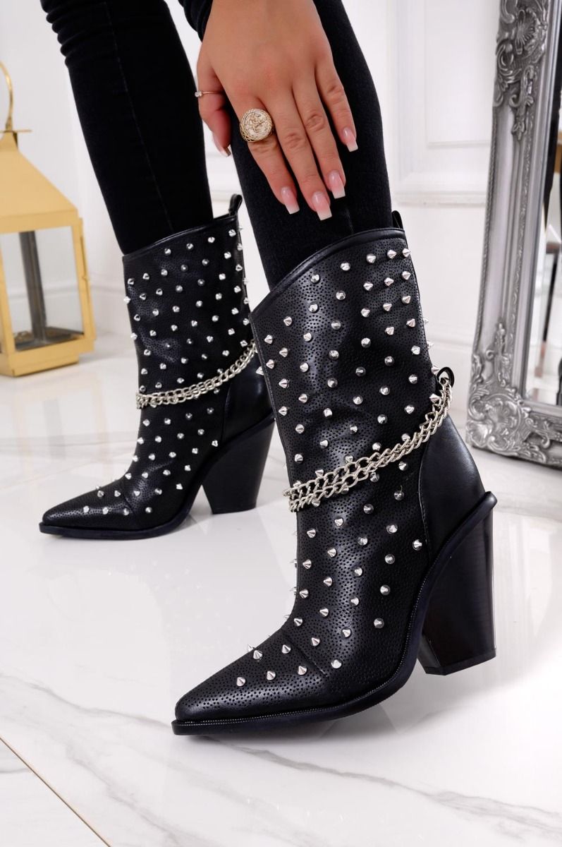 Black camperos ankle boots with studs and chain