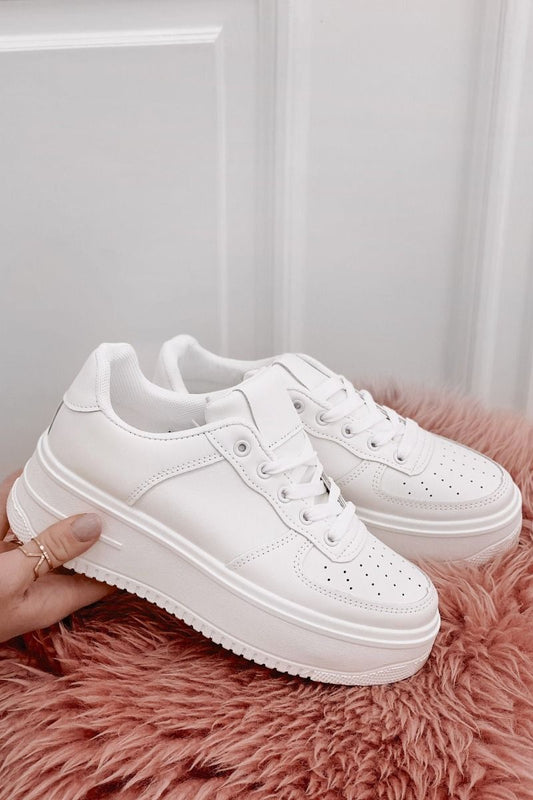 sneakers in finta pelle bianche total white