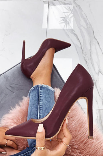 Bordeaux faux leather pumps with high heel