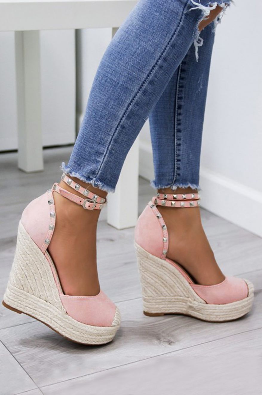 Raffia wedge sandals with studs Pink