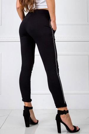 Black sweatpants with drawstring and contrasting stripe