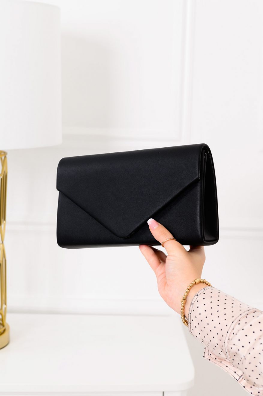 Pochette noire en simili cuir B202