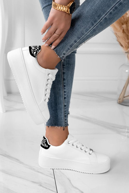 CARRY - Sneakers bianche con rifiniture argento e retro nero con pietre