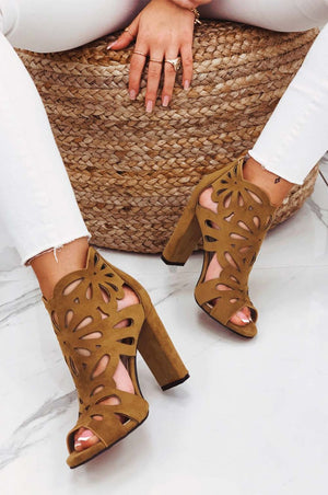 Camel perforated sandals with comfortable heel