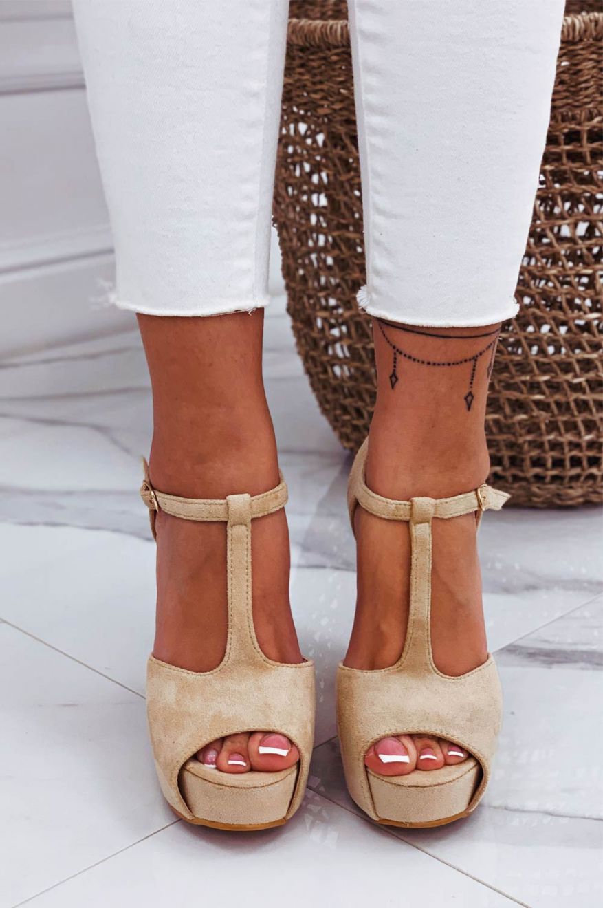 Beige suede sandals with comfortable heel and T-strap closure