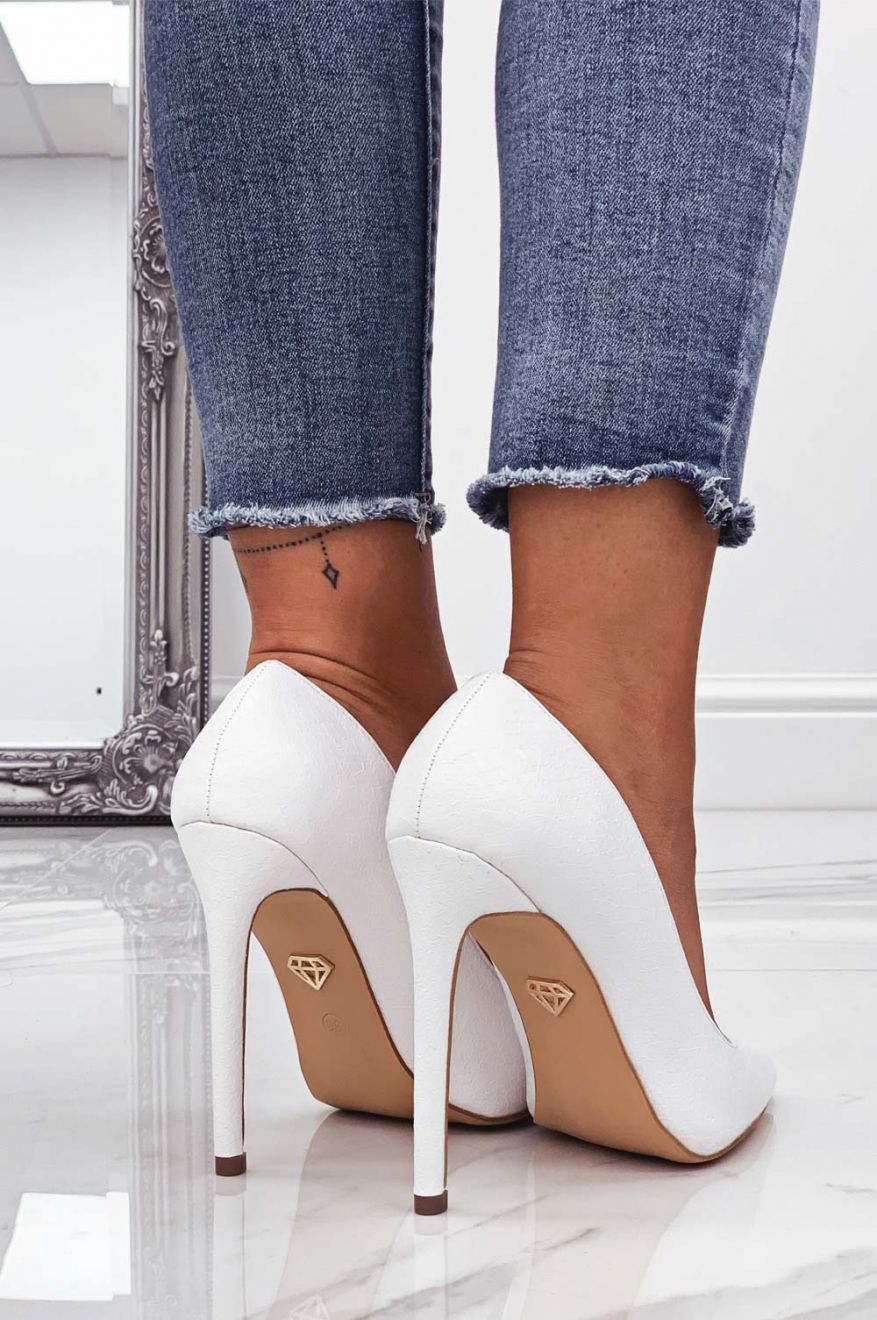 White python-effect pumps with high heel
