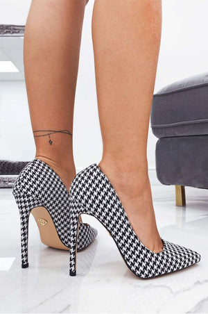 LEXIE - Black pied de poule pumps with high heel