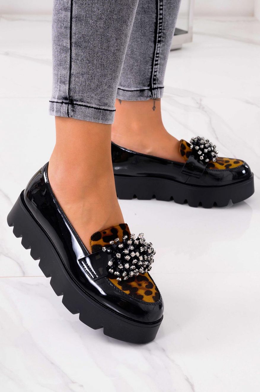 JESSY - Richelieus noirs en vernis avec empiècements léopard et strass