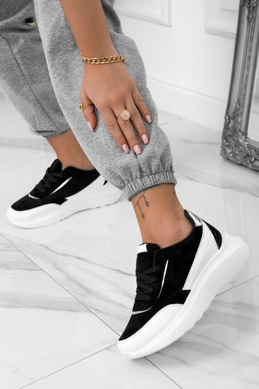 DONATA - Sneakers bianche con pannelli a contrasto neri