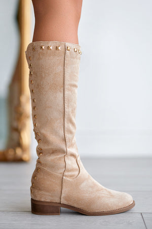 BEATRIX - Alexoo beige boots with internal wedge and studs on the back