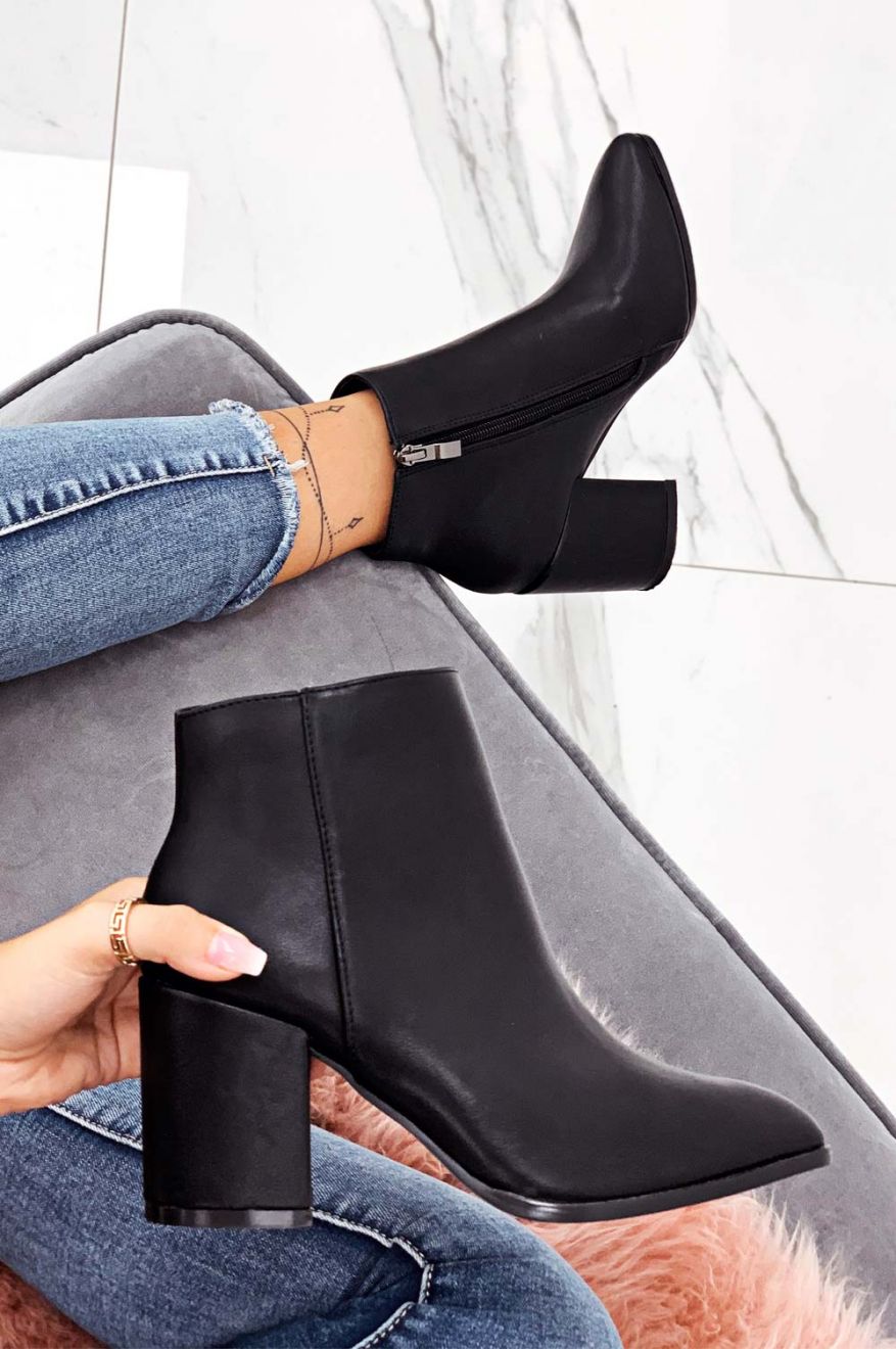 Black ankle boots in faux leather with comfortable heel