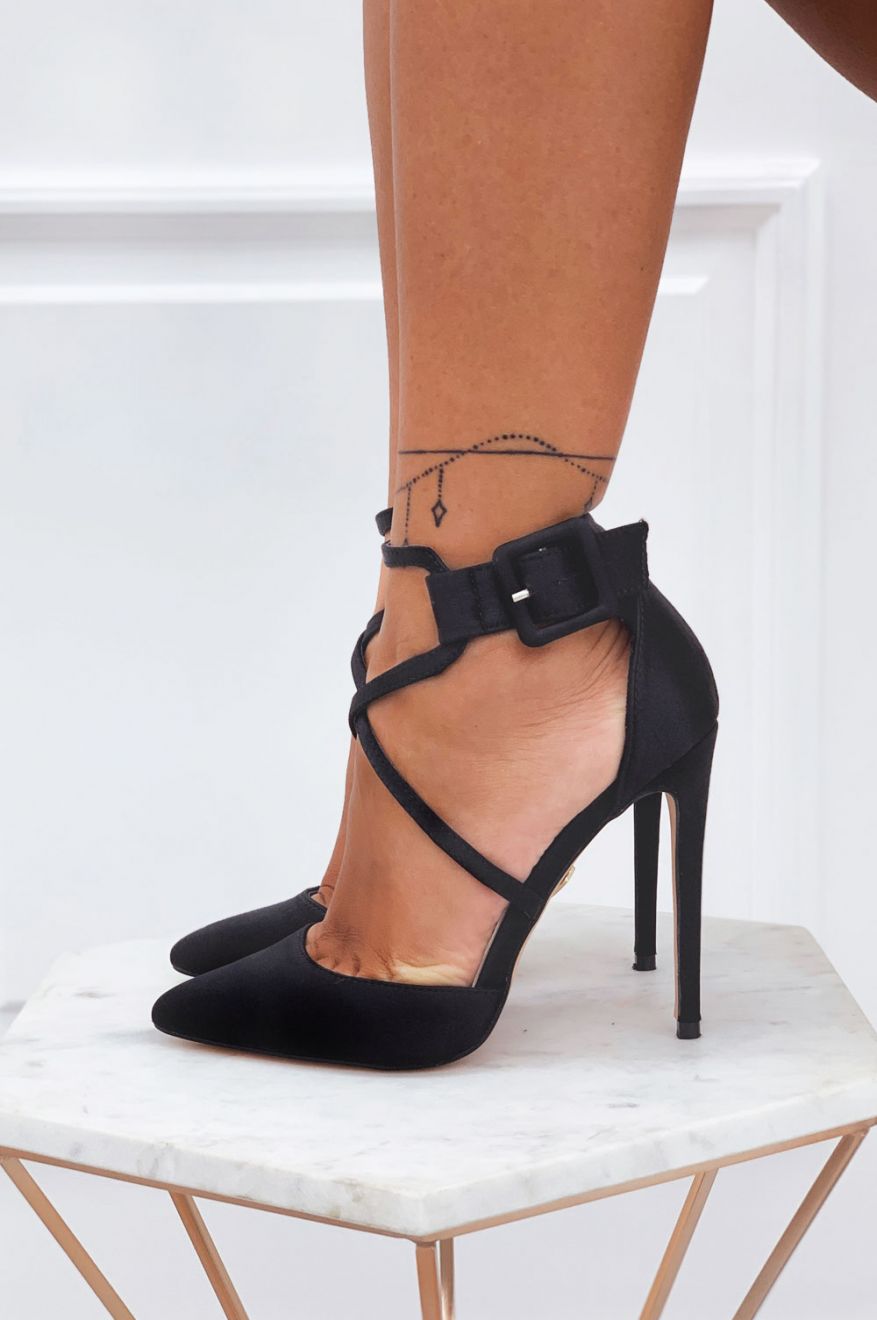 Black satin high-heeled pumps