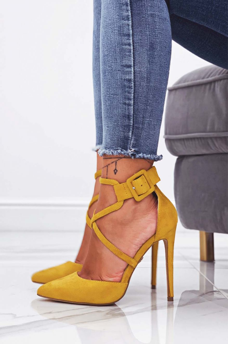 Mustard yellow suede pumps with high heel