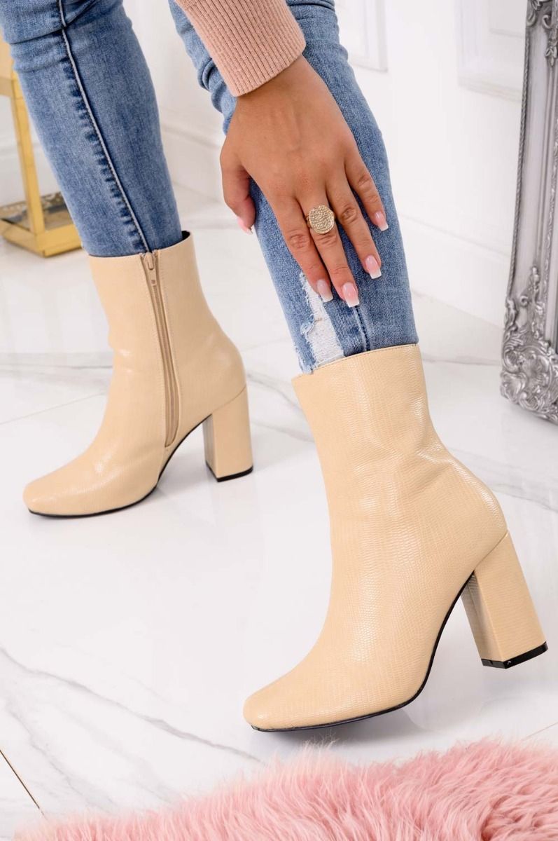 Bottines beiges effet python à talon confortable