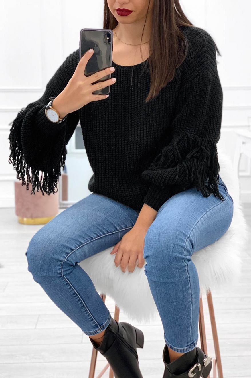 Sweater with balloon sleeves and fringes Black