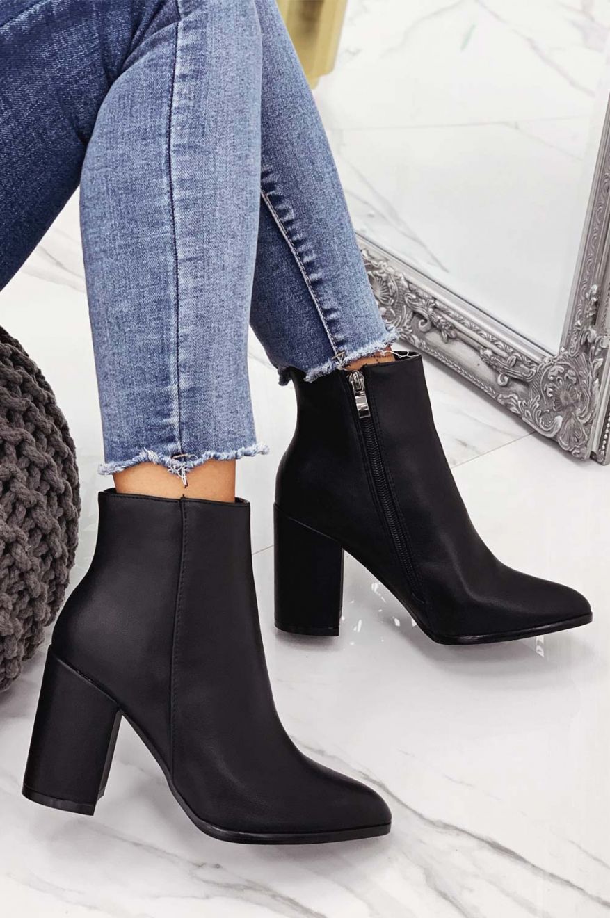 Black ankle boots in faux leather with comfortable heel