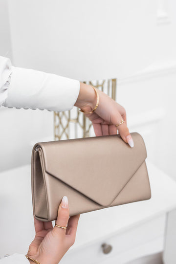 Bronze faux leather clutch bag B205