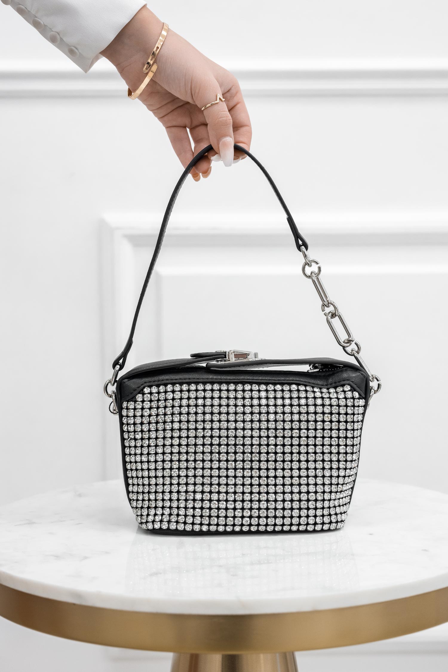 Pochette noire avec strass B209