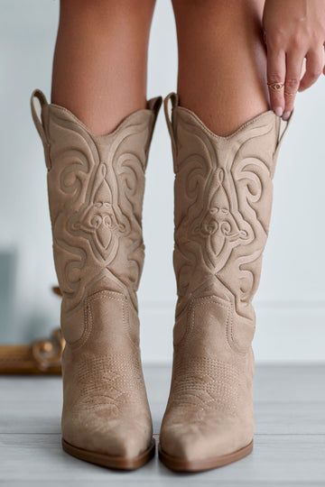 Beige camper ankle boots with comfortable heel