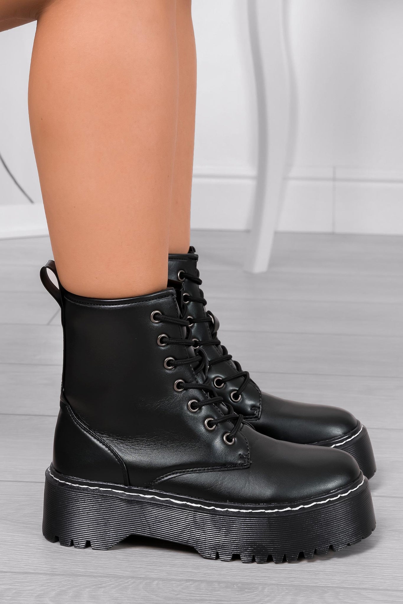 LARISSA - Black Alexoo combat boots in faux leather with thick sole