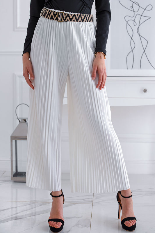 Pantalone bianco plissettato con cintura