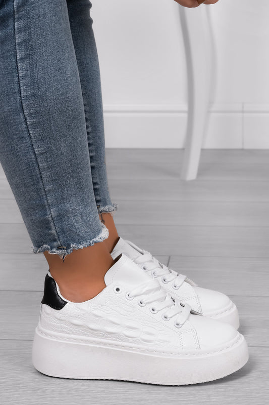 TERESANNA - Sneakers bianche effetto coccodrillo con zeppa alta